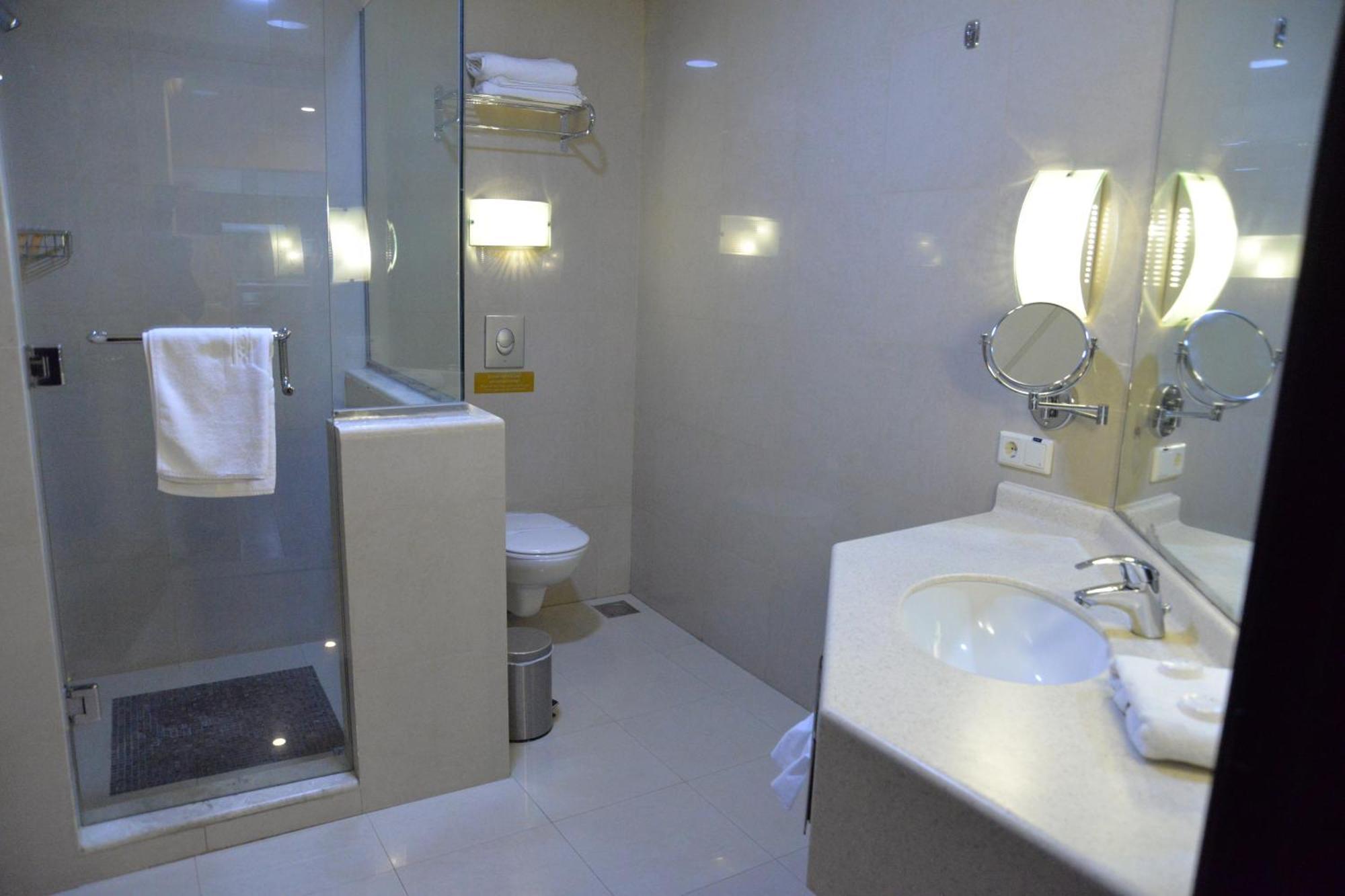 The Palace Suites Al-Chubar Zewnętrze zdjęcie