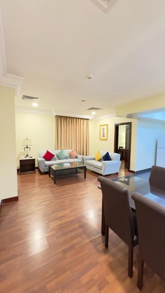The Palace Suites Al-Chubar Zewnętrze zdjęcie